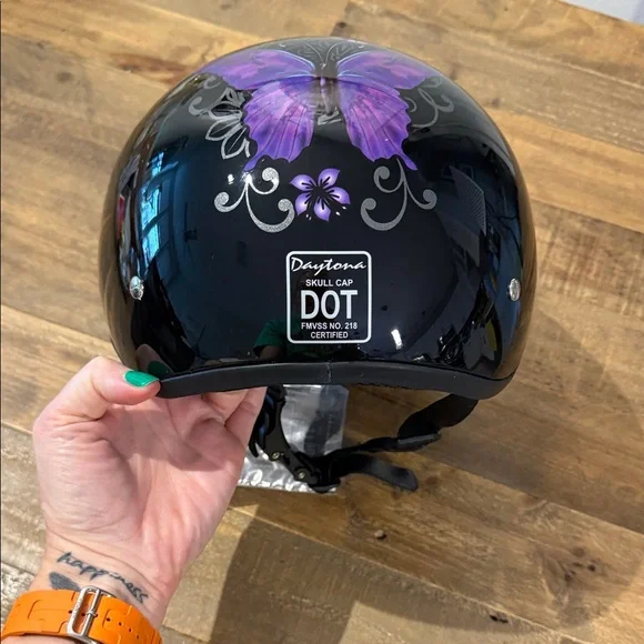 Daytona Helmets Half Skull Cap Motorcycle Helmet – DOT Approved - Picture 4 of 9